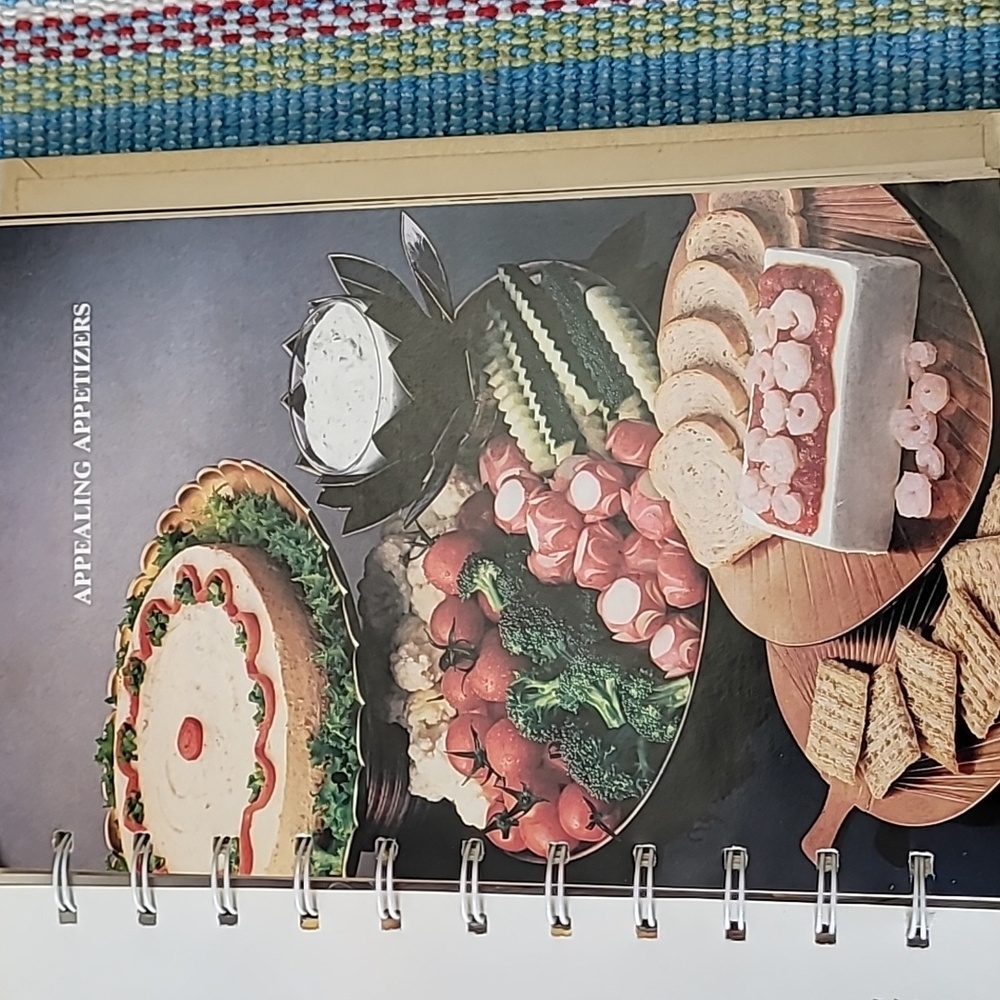 Vintage 1981 Philadelphia Brand 100th Anniversary cookbook - Picture 4 of 5